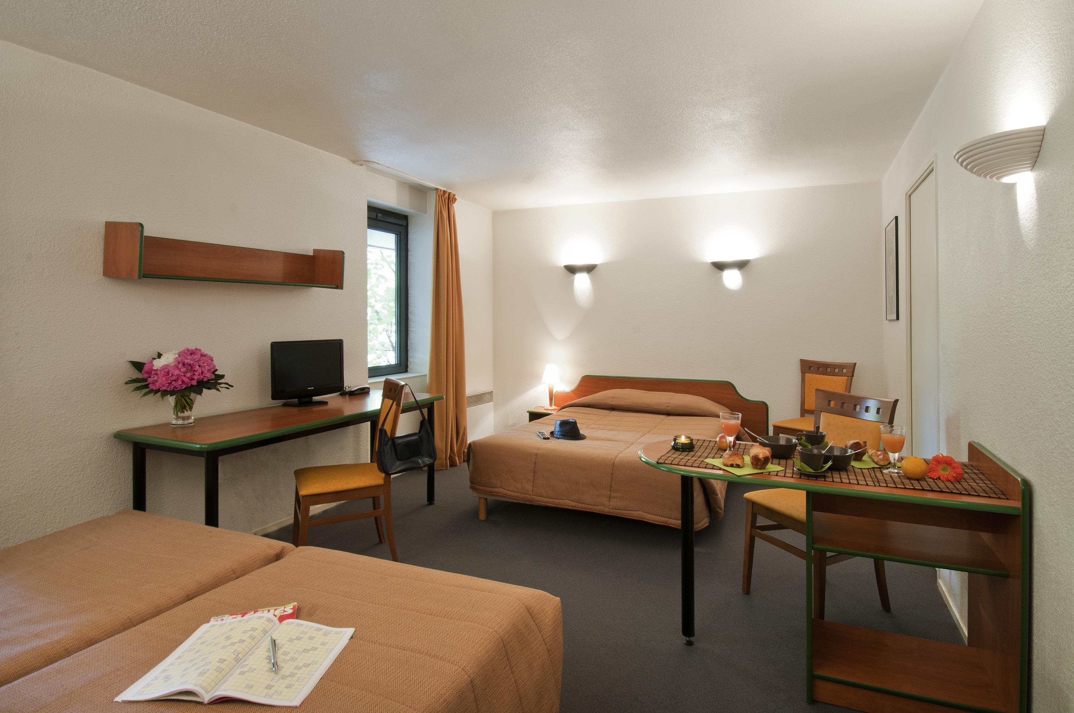 Aparthotel Adagio Access La Defense - Leonard De Vinci Курбевуа Экстерьер фото
