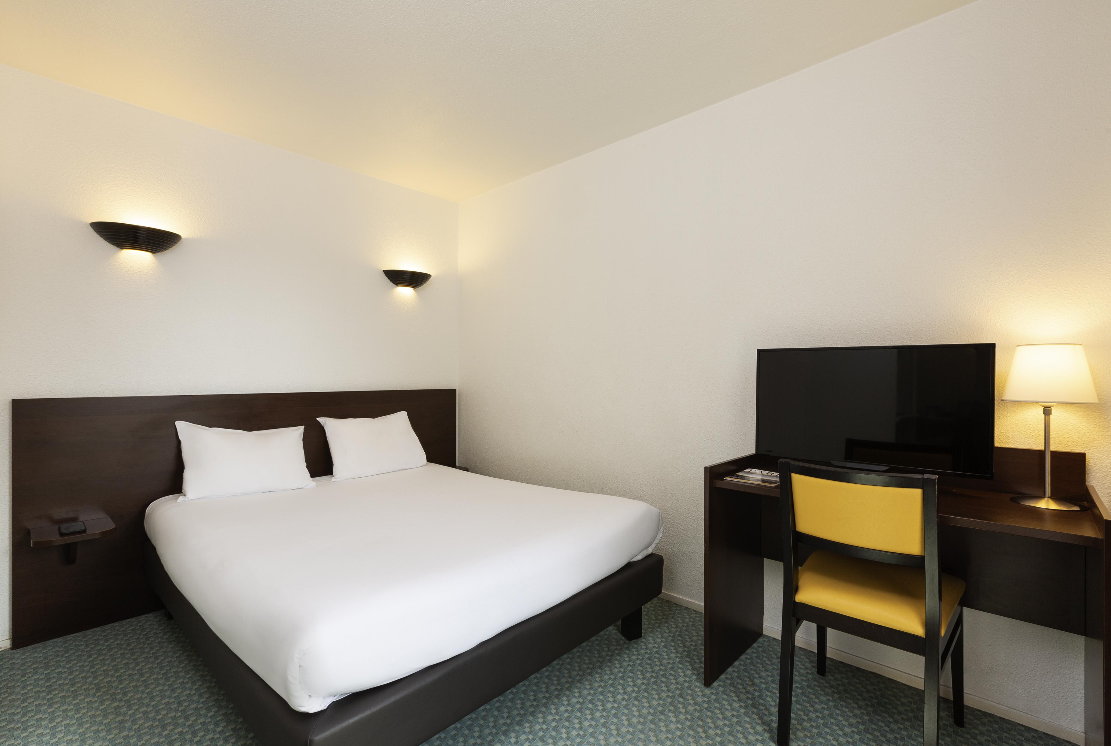Aparthotel Adagio Access La Defense - Leonard De Vinci Курбевуа Экстерьер фото